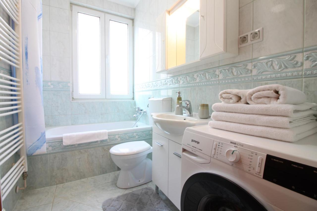 Retro Apartment